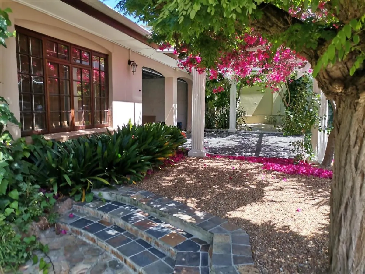 Carries Residence Somerset West Ferienhaus