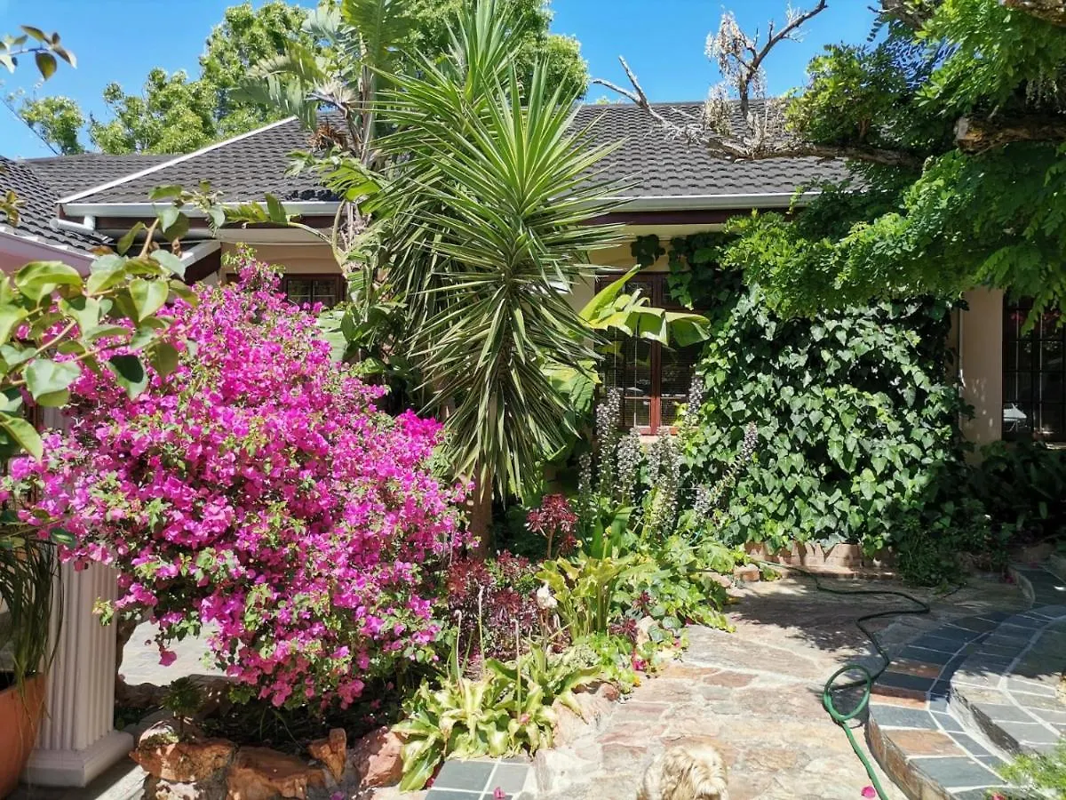 Carries Residence Somerset West
