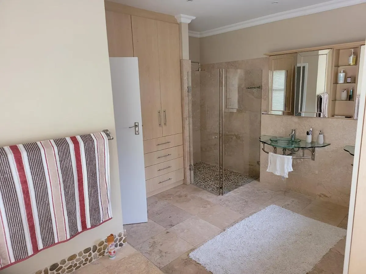 Carries Residence Somerset West